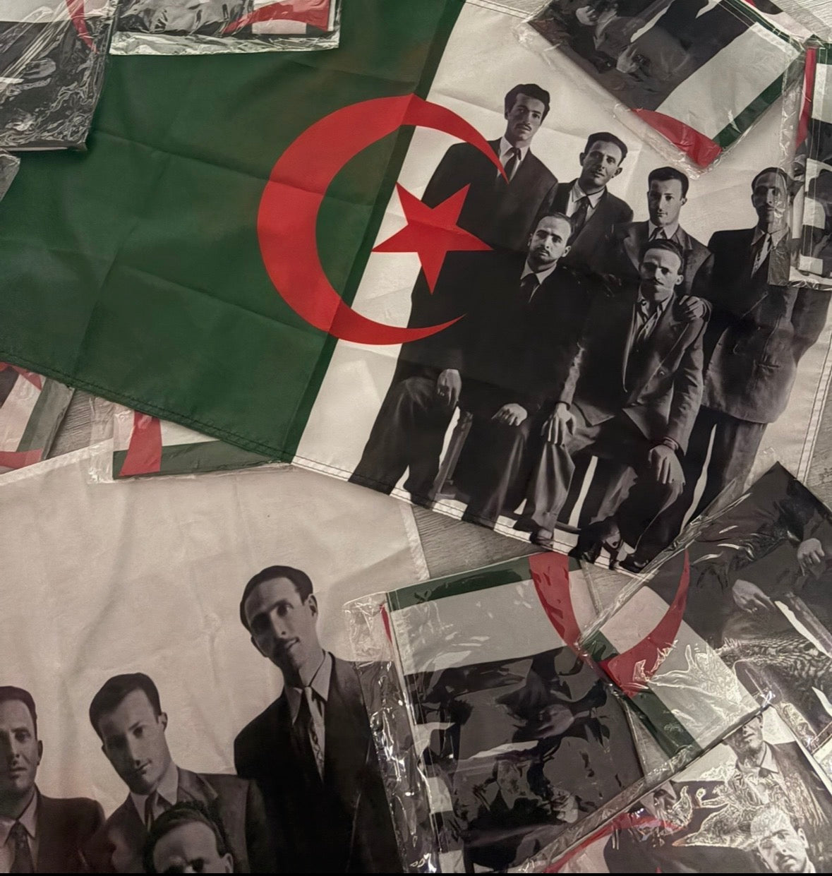 Drapeau De l'Algerie FLN taille  XL 140x80cm
